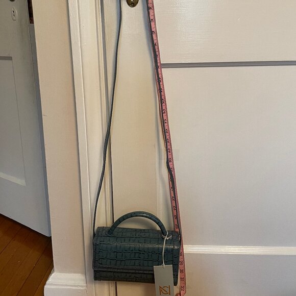 Neely & Chloe The Crossbody in Moonlight Croc, NWT - Picture 4 of 5